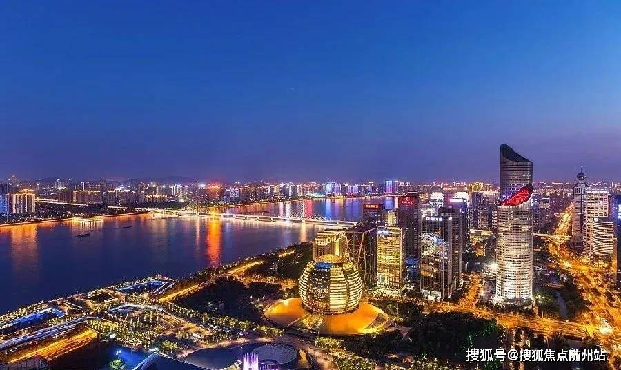 新澳2025年正版资料更新，精选解析，全面释义解释与落实策略